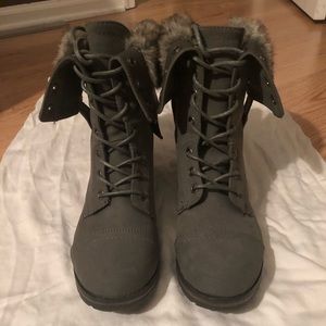 Fall fur boots